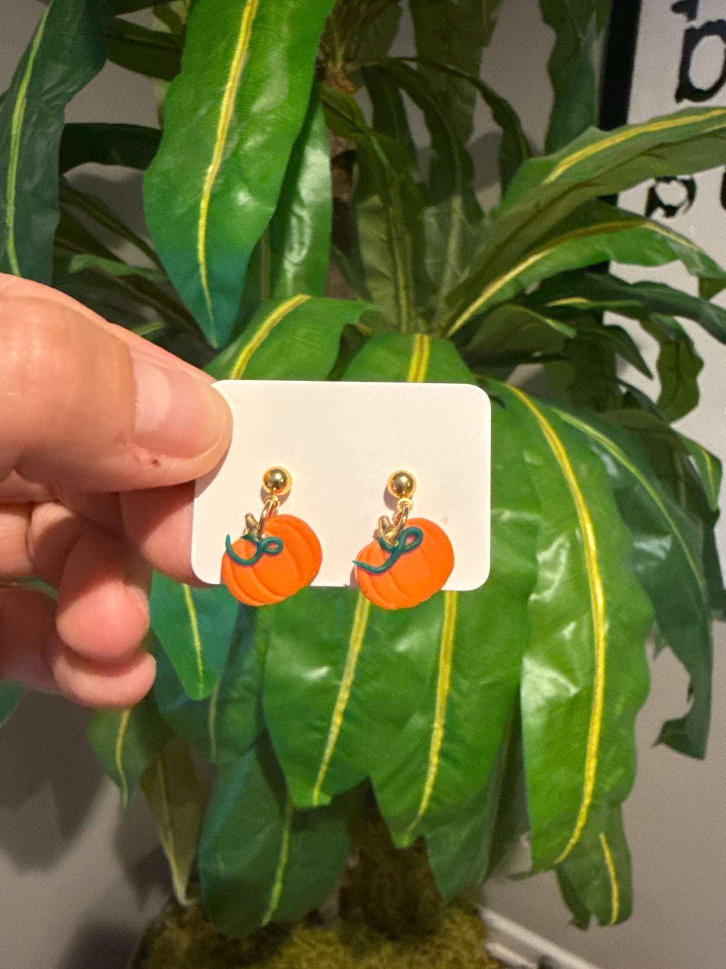 Small Pumpkin (stud or ball stud option)